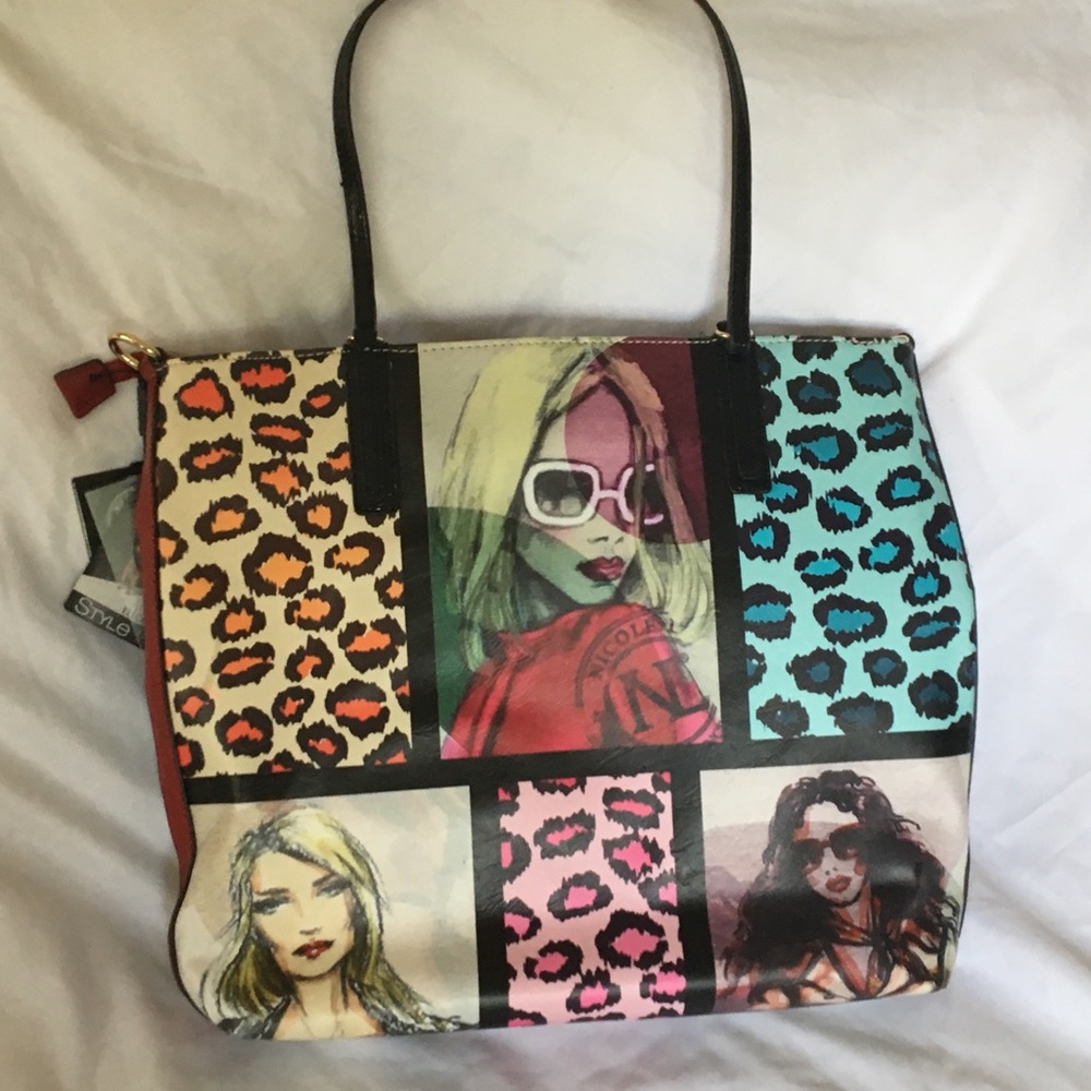 Fashion Girls and Cheetah Print Shoulder Bag